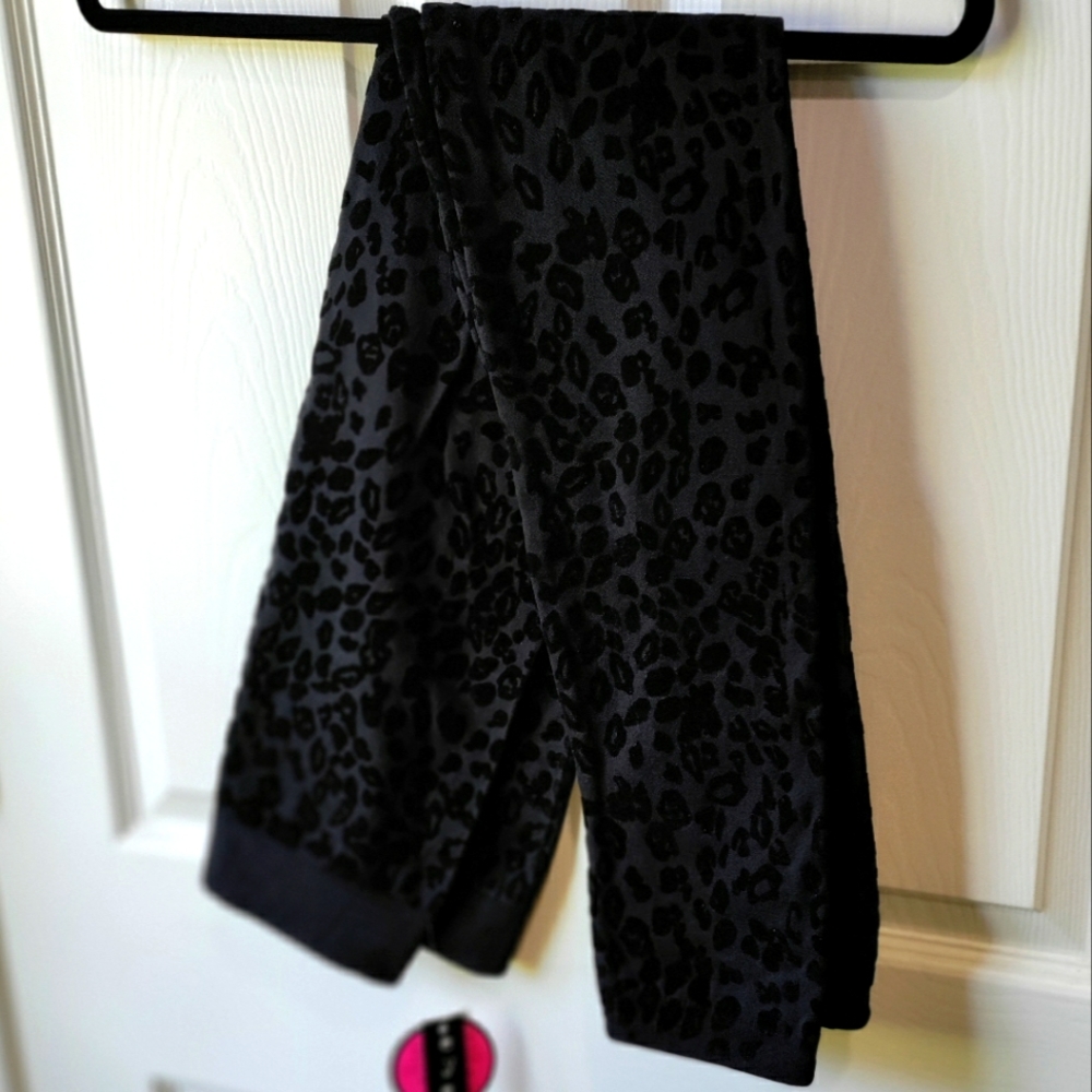 NWT Women's Velvet Burnout black leopard leggings size 1x/2x
